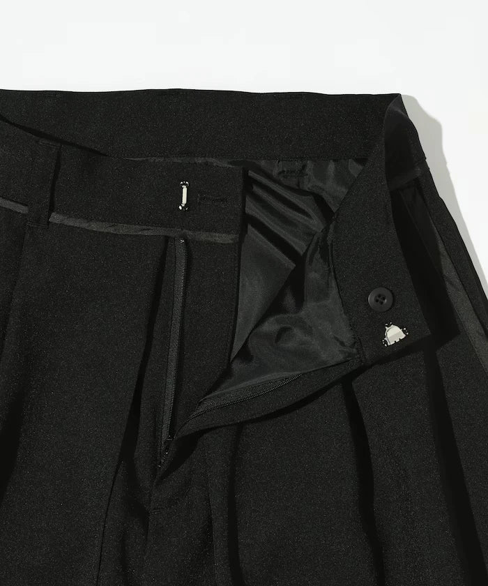 Front Tuck Wide Slack Pants / Loose Silhouette