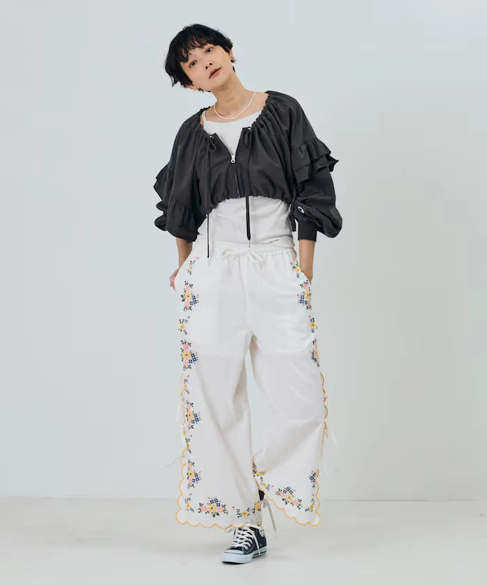 India Scallop Floral Embroidery Pants