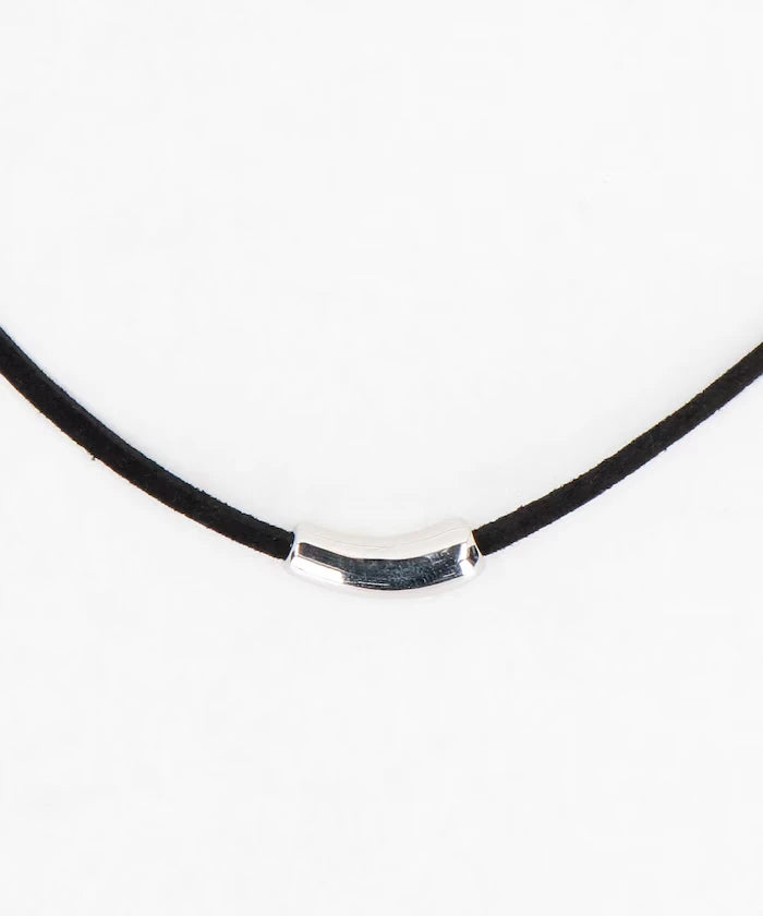 Necklace with nuance charm