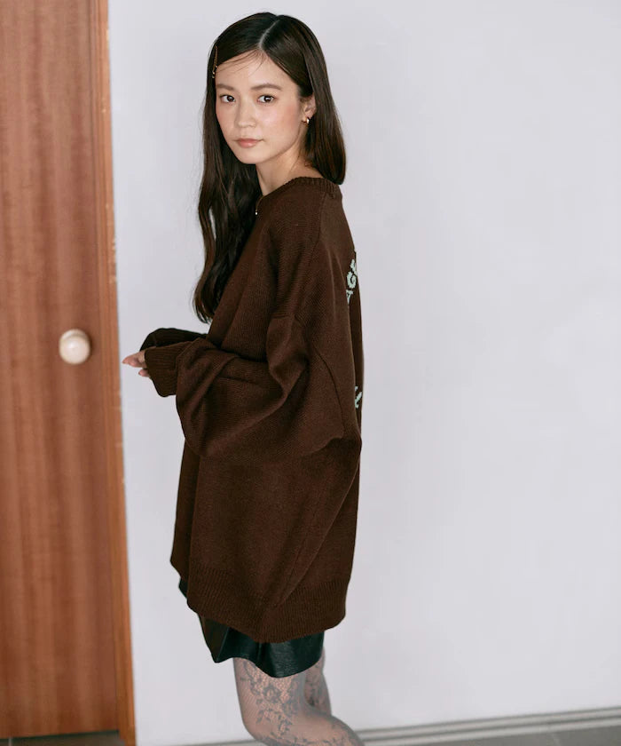 Sweat-like Lettered Knit / Jacquard Knit