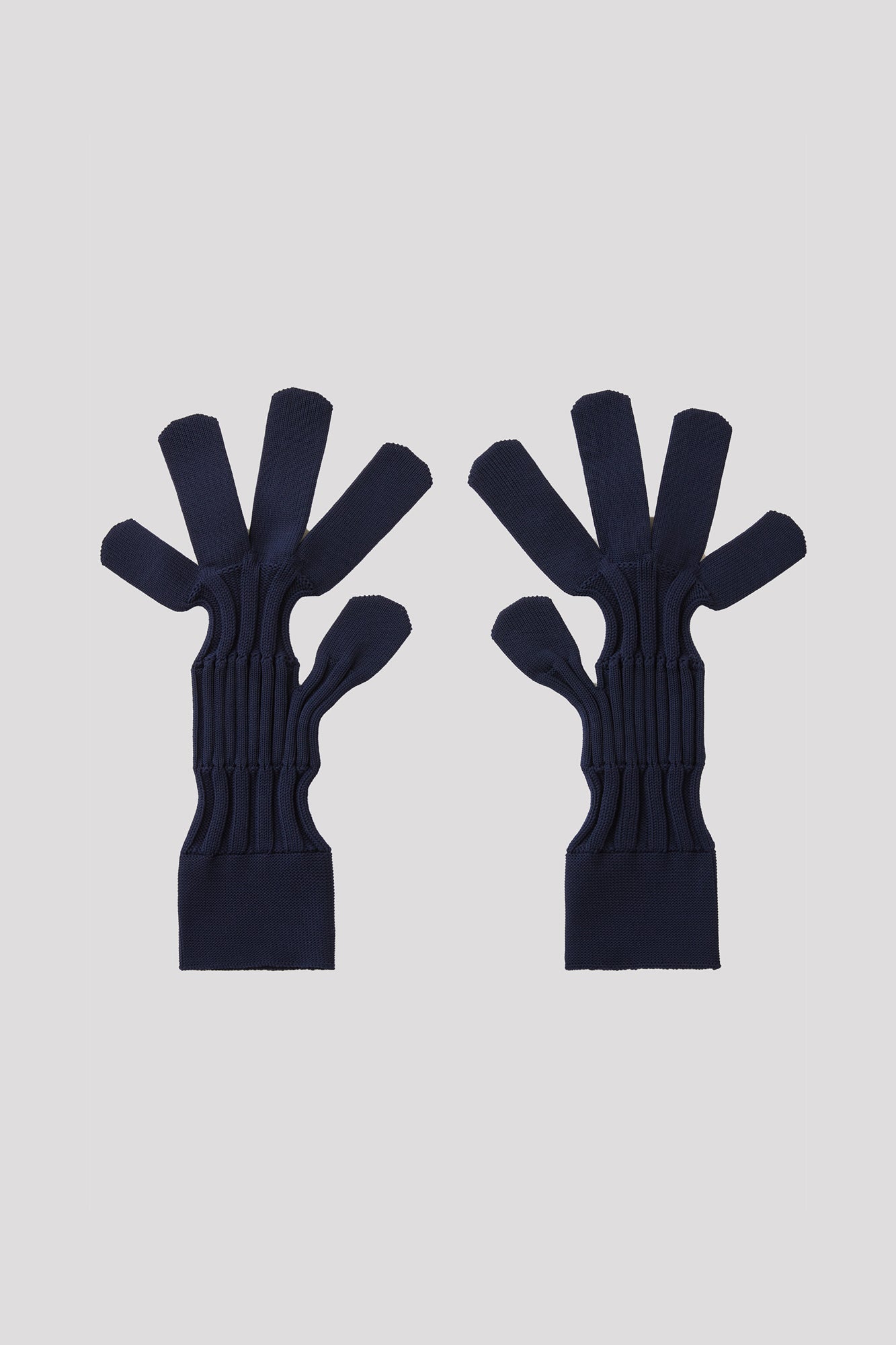 FLUTED GLOVES