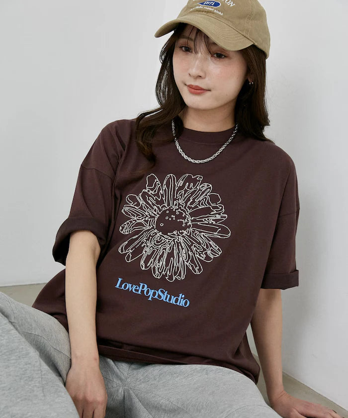 Love Pop Studio Flower Embroidery T-Shirt