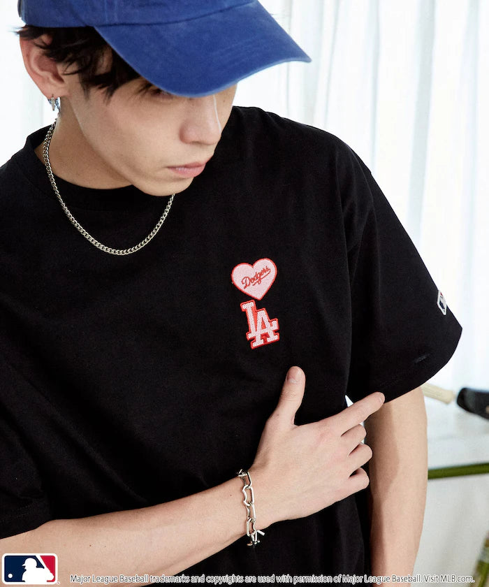 MLB One Point Heart T-Shirt