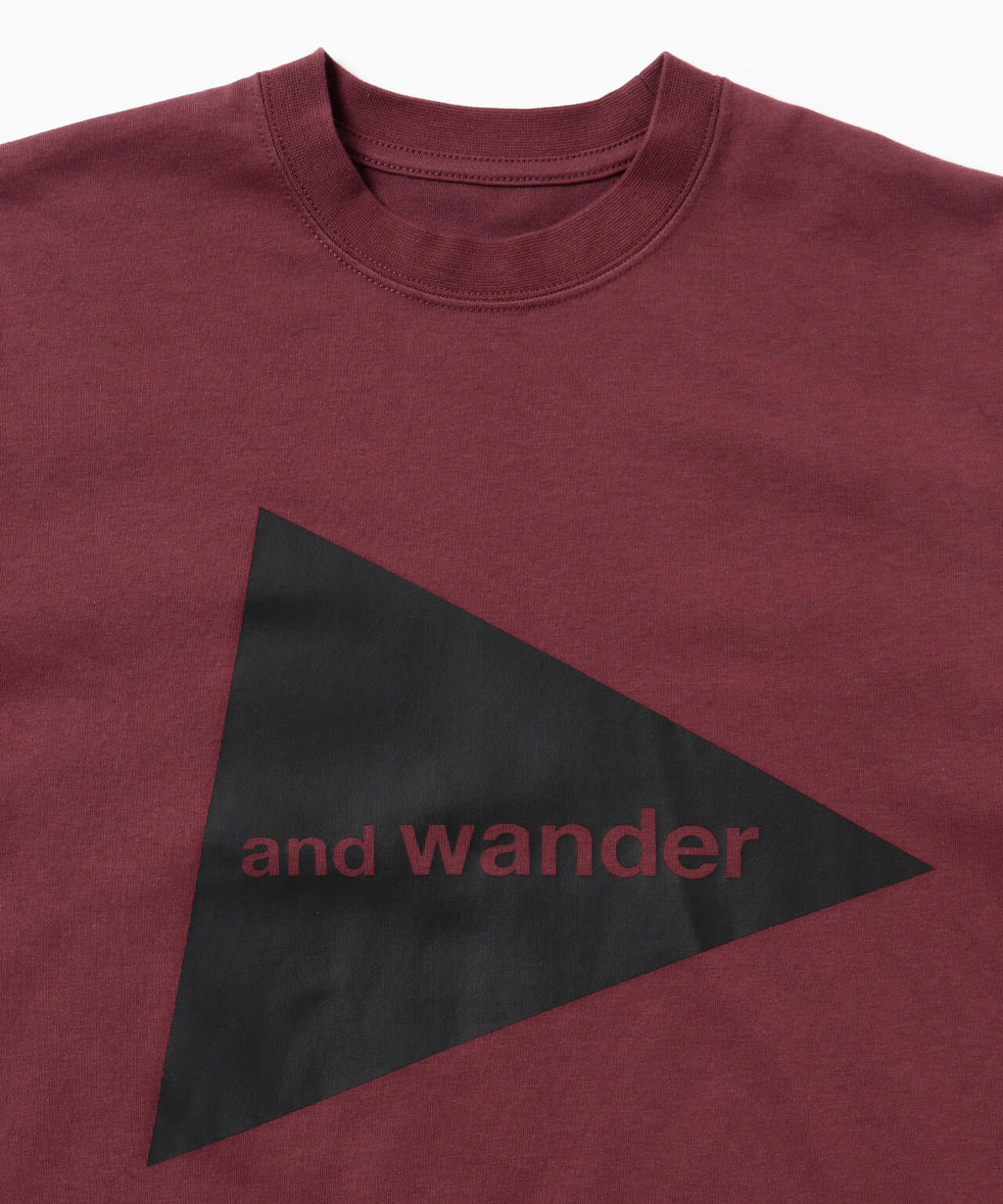 and wander logo SS T
