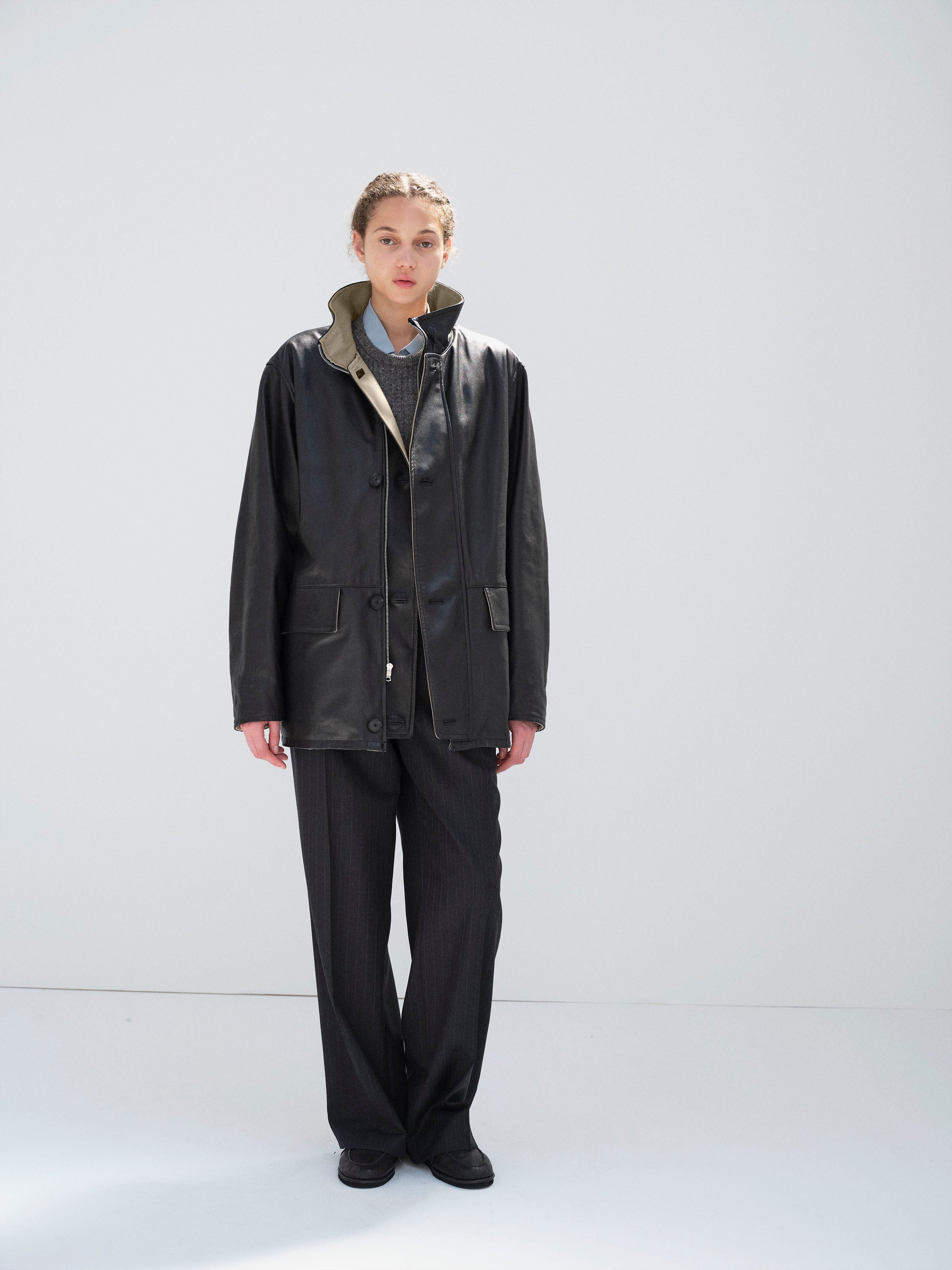 REVERSIBLE WOOL TWISTED TWILL / SHEEP LEATHER HALF COAT