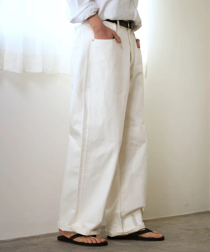 Design Tuck Japan Denim / Wide Silhouette