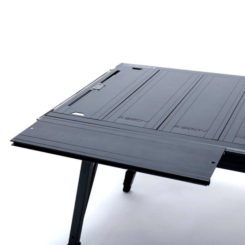 FOLDING TABLE