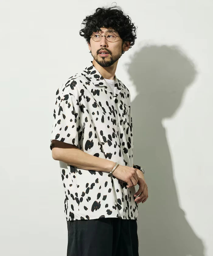 Open Collar Pattern Short Sleeve Shirt