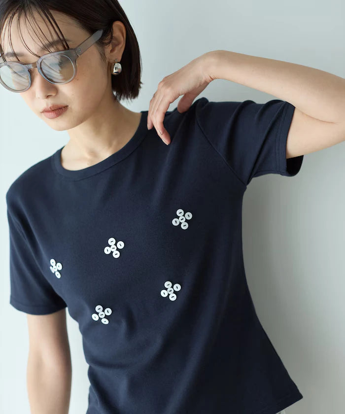 Shell Button Flower Motif Cotton Modal T-Shirt