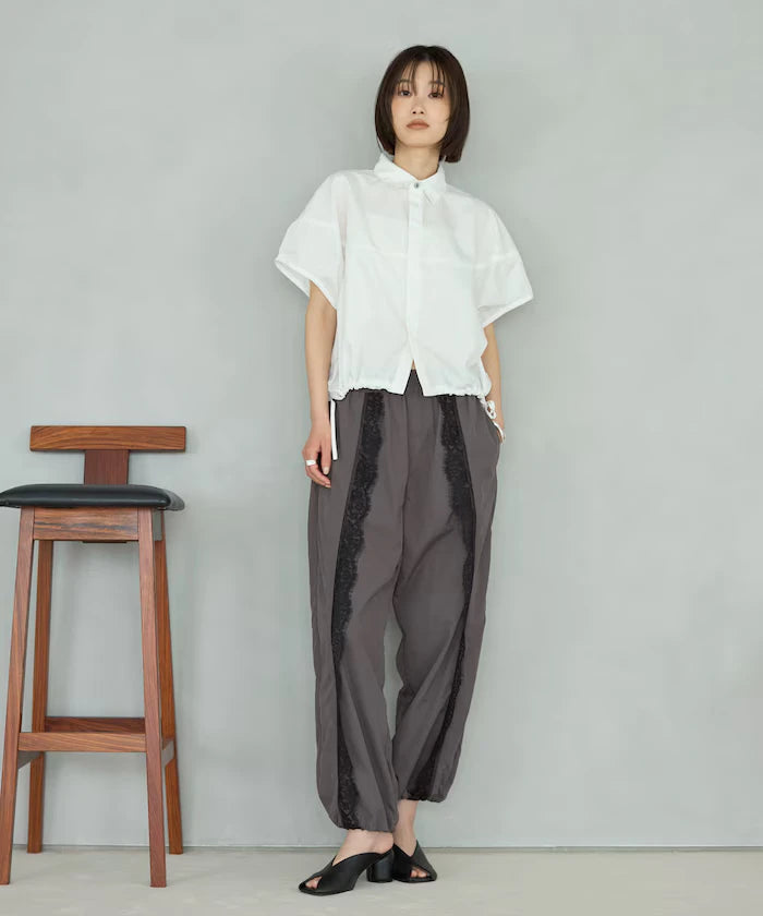 Switch Short Sleeve Hem Code Blouse
