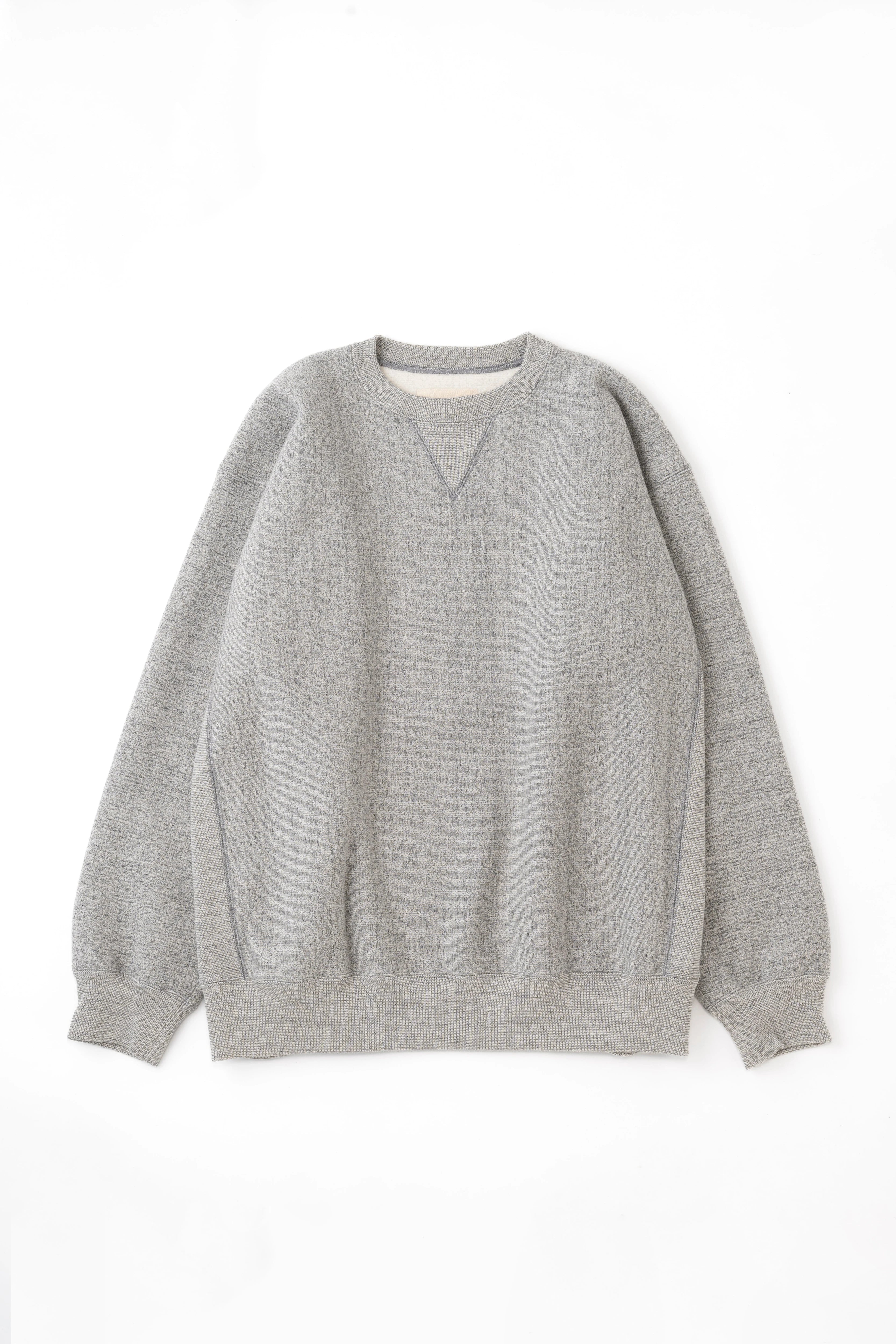 ATHLETIC SWEATER