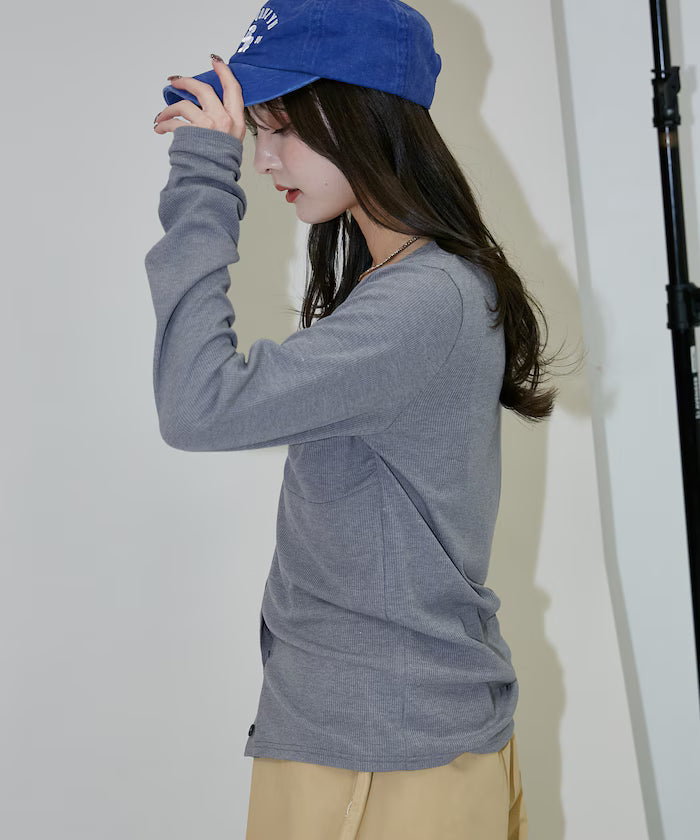 Layered-style V-neck cardigan limited edition