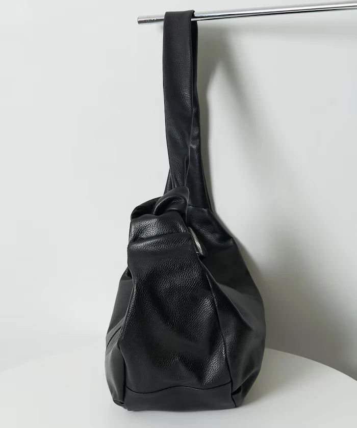 Leather Banana Big Shoulder Bag / Leather Banana Big Shoulder / Messenger Bag / Cowhide / Water-Repellent Leather