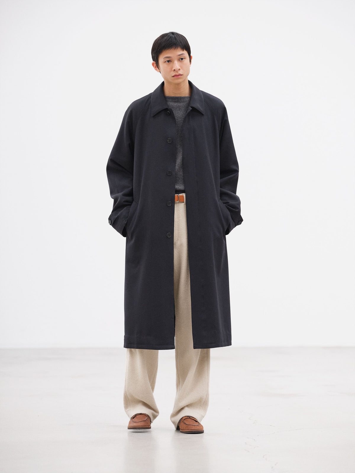 ULTRA FINE WOOL TWILL WOOL-LINED COAT