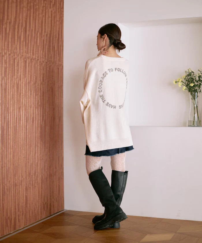 Sweat-like Lettered Knit / Jacquard Knit