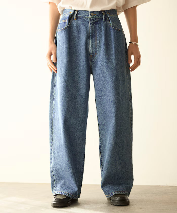 Design Tuck Japan Denim / Wide Silhouette
