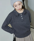 Polo knit pullover with flower motif - limited edition