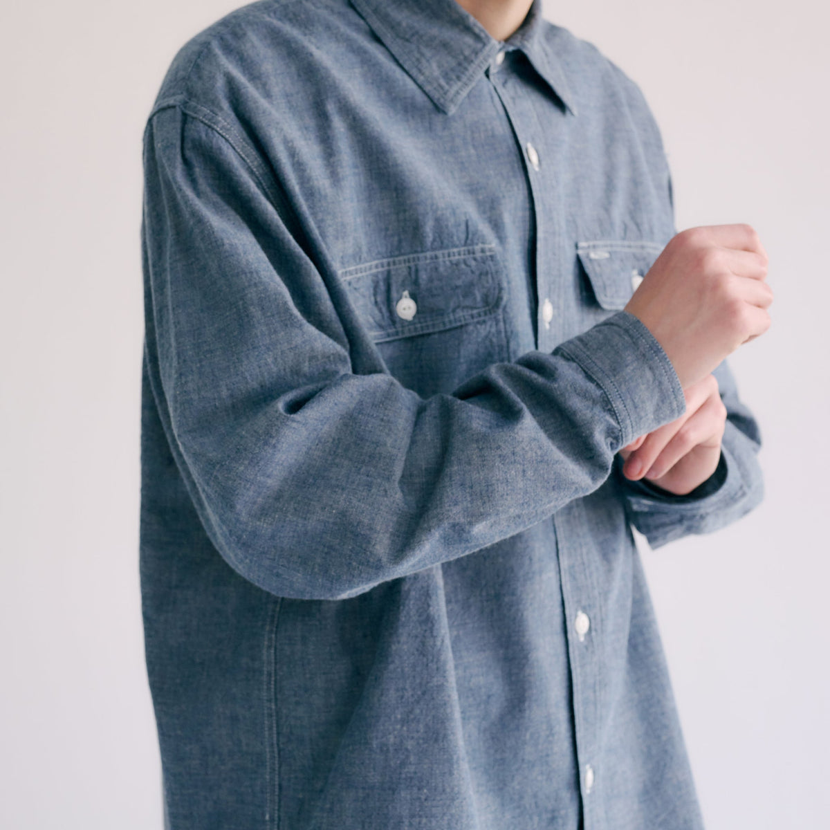 GL29141P / BLUE CHAMBRAY WORK SHIRT “gold" LOGO PRINTED