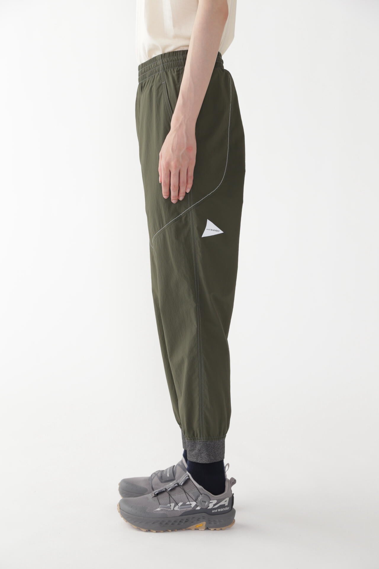stretch rip pants