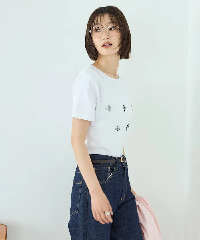 Shell Button Flower Motif Cotton Modal T-Shirt