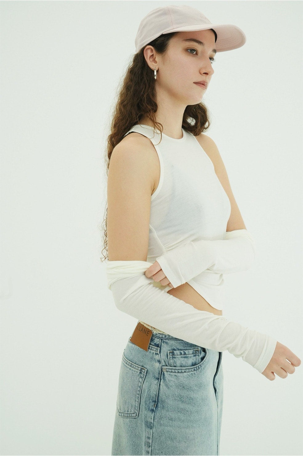 MANY CONVERTIBLE CUT TOPS