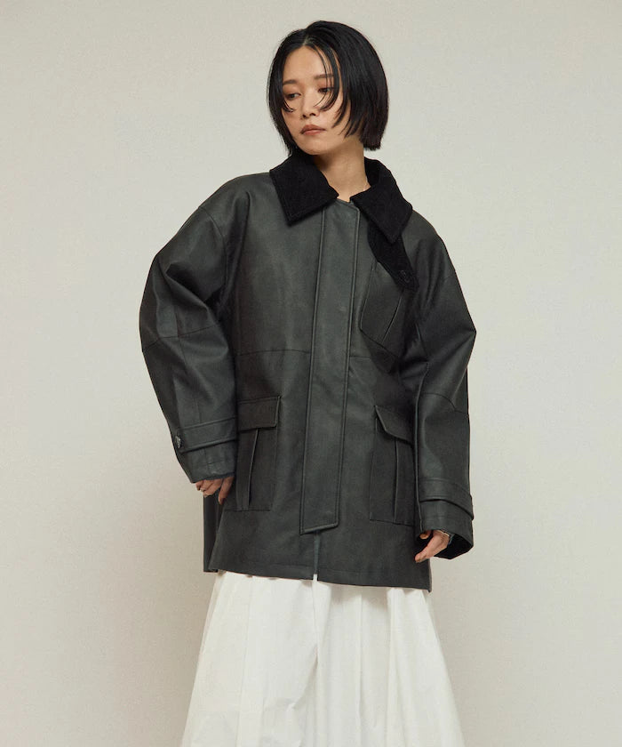 Oversized Crush Leatherette Jacket / Collar Corduroy