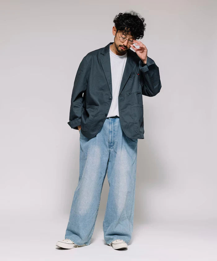 Wide Silhouette Straight Denim
