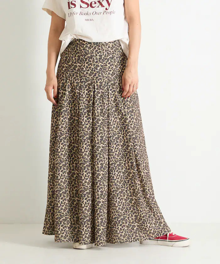Double-Tuck Long Skirt
