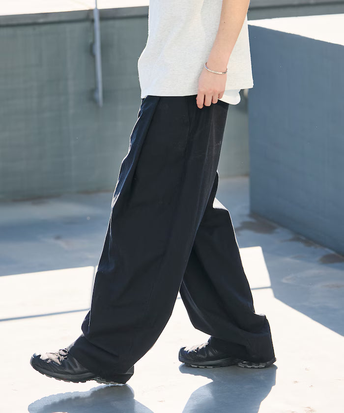 Wide Silhouette Linen Mix Tuck Easy Pants [Limited Edition]