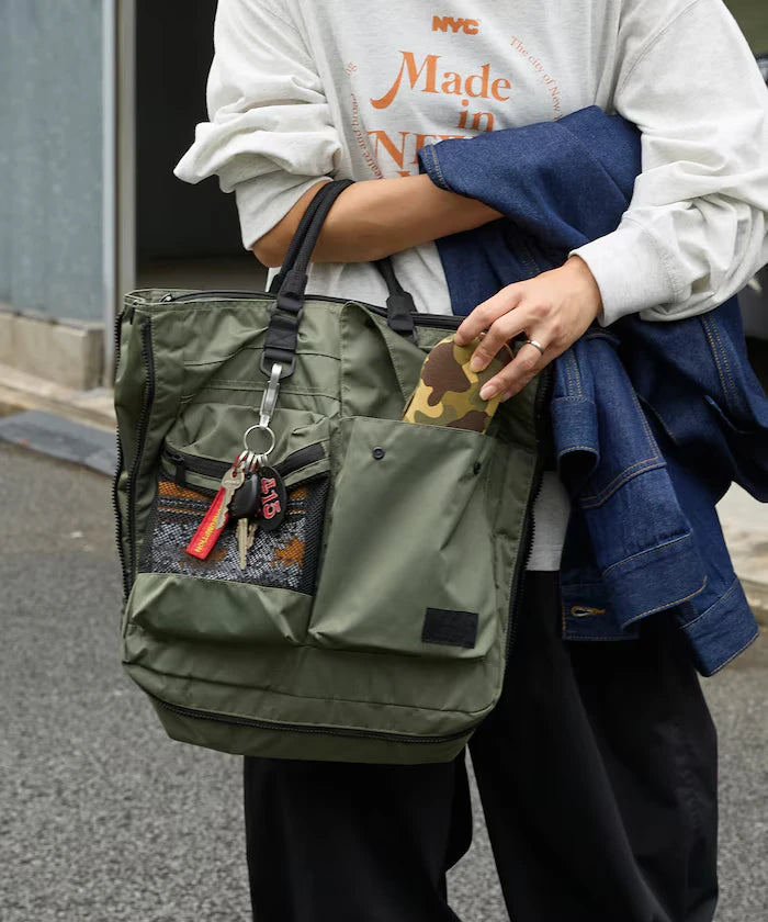 EXPANDER HELMET TOTE BAG