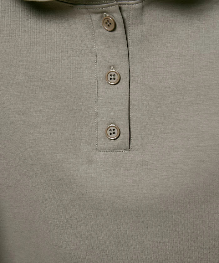 <contact cool> Cool Ponte Henry Neck T-Shirt Limited Release