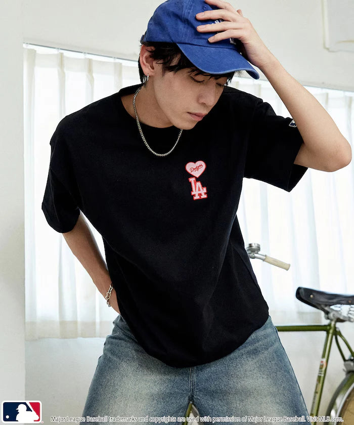 MLB One Point Heart T-Shirt