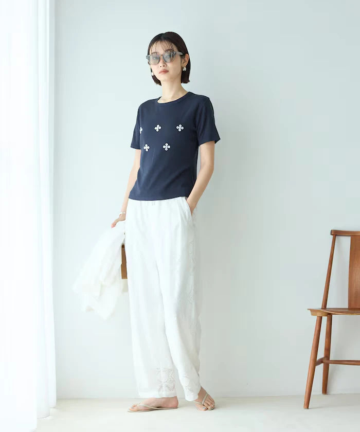 Shell Button Flower Motif Cotton Modal T-Shirt