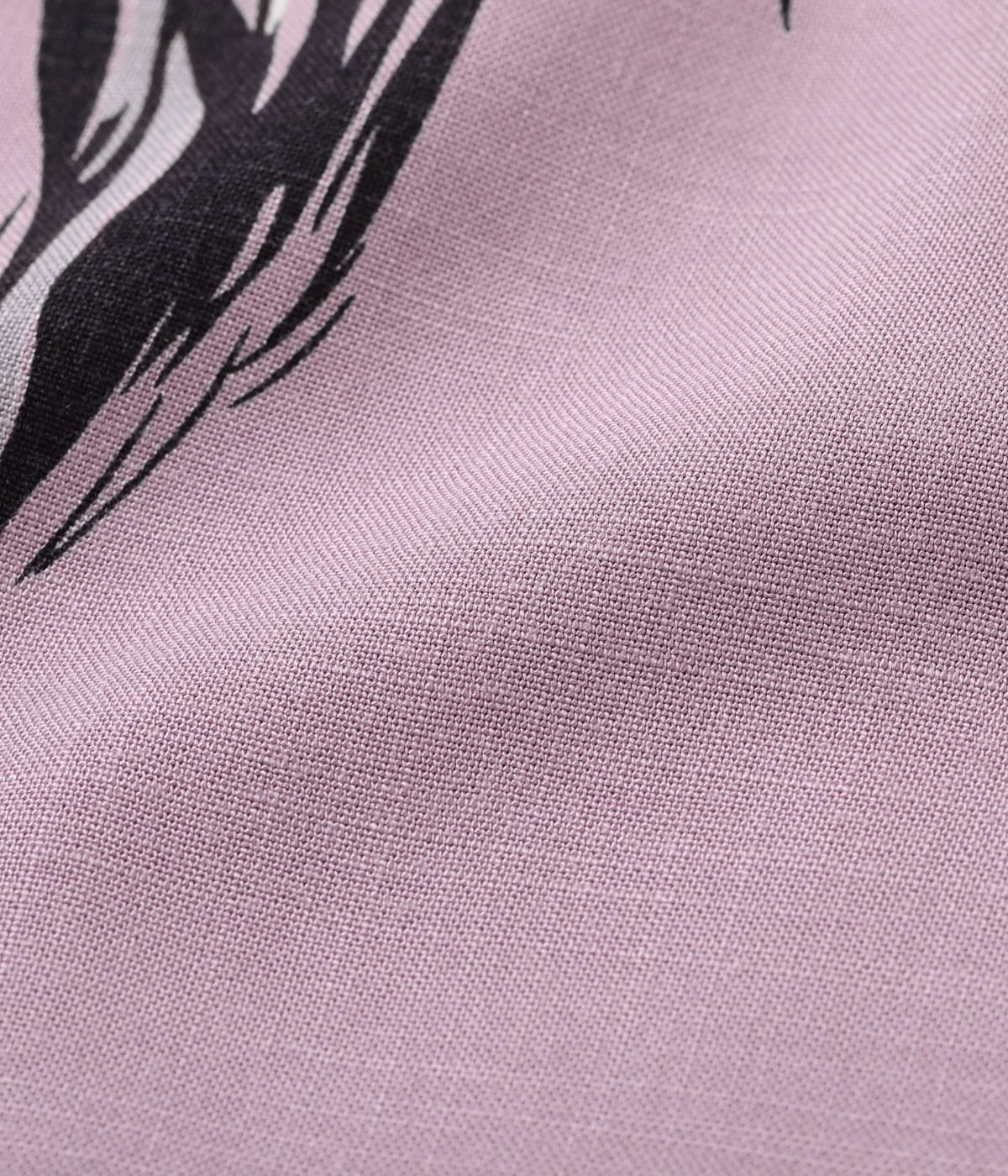 Hopsack Rayon Pullover Shirt "Shrunken Head"