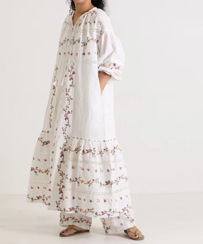 Dobby Floral Embroidery x Lace Dress