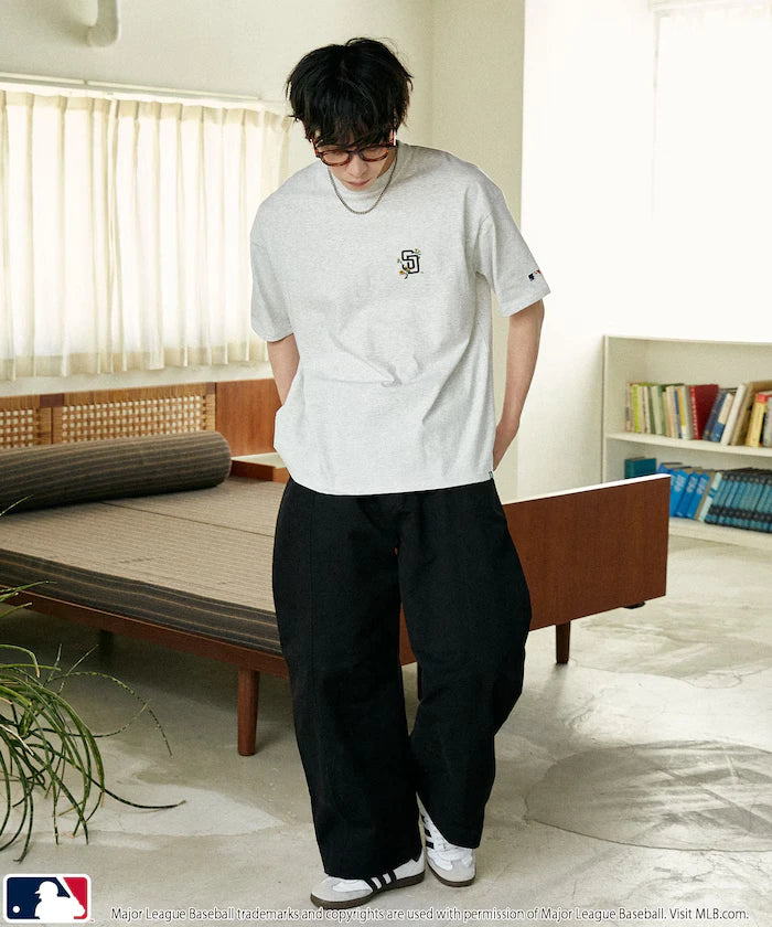 MLB One-Point Flower Embroidery T-Shirt