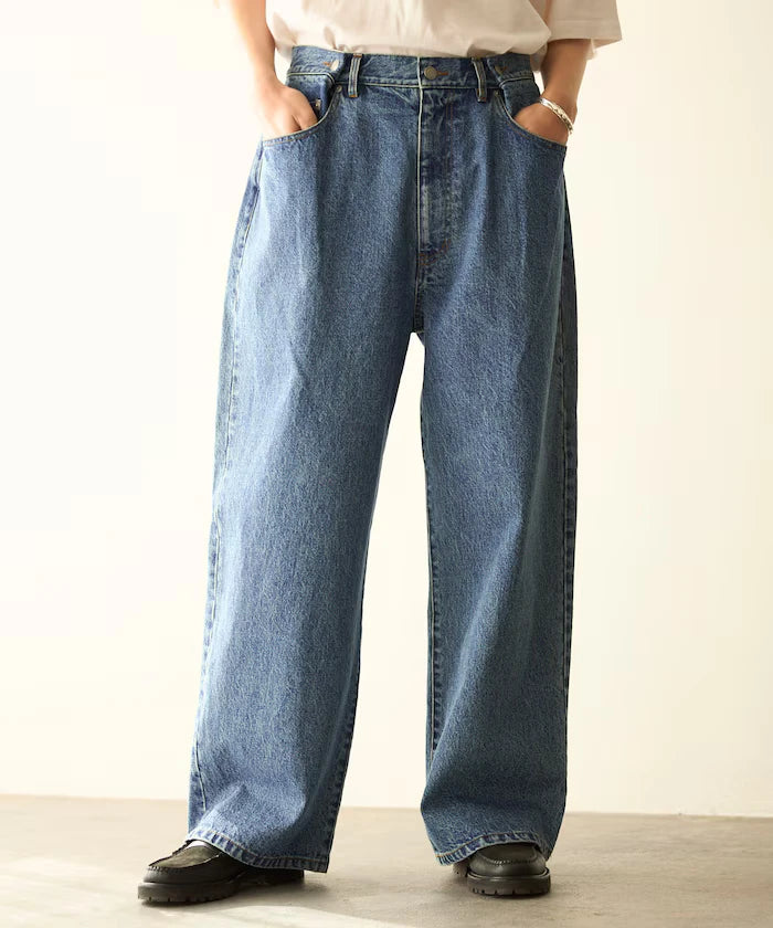 Design Tuck Japan Denim / Wide Silhouette