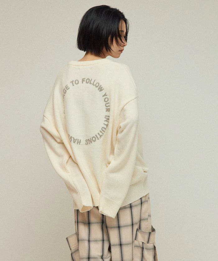 Sweat-like Lettered Knit / Jacquard Knit