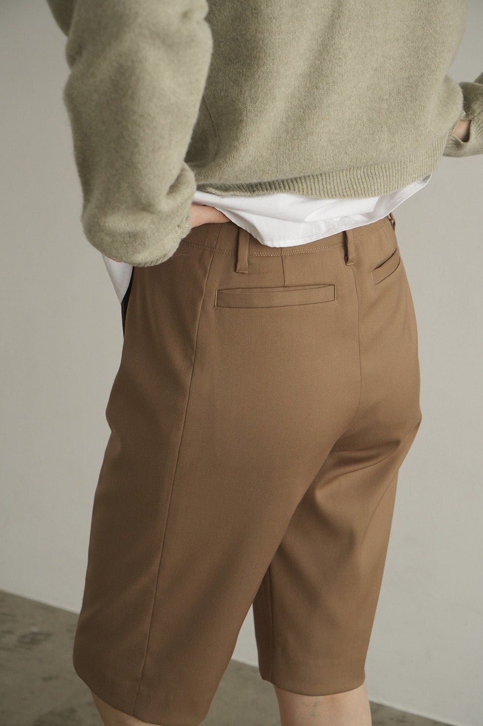 LOW WAIST HALF PANTS