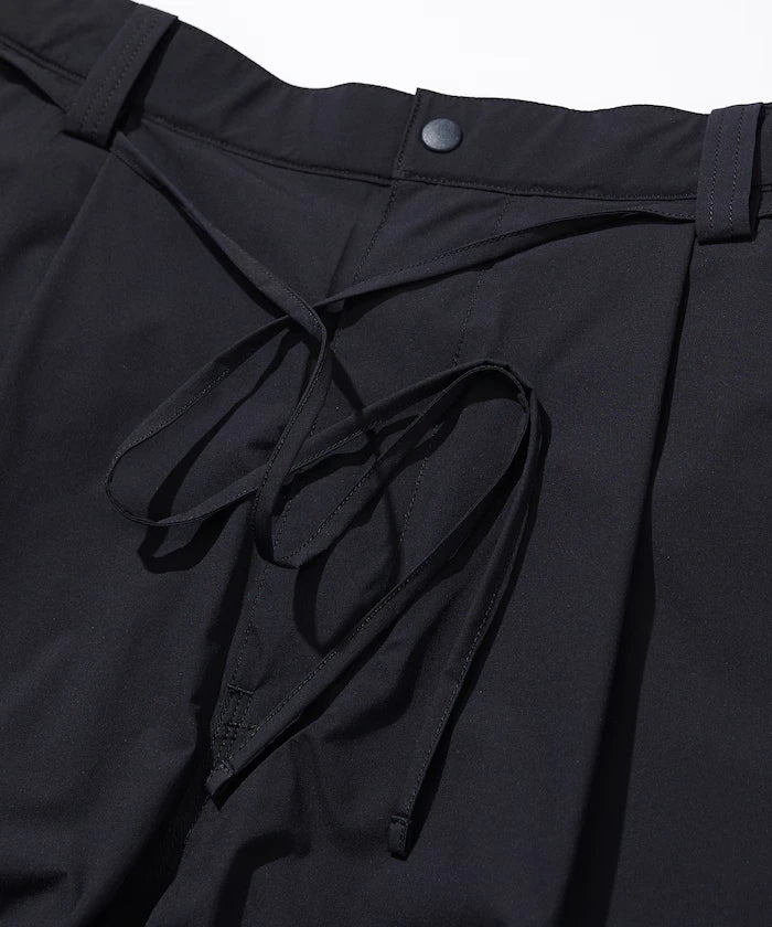 2.5Layer 1 tuck wide tapered shell pants