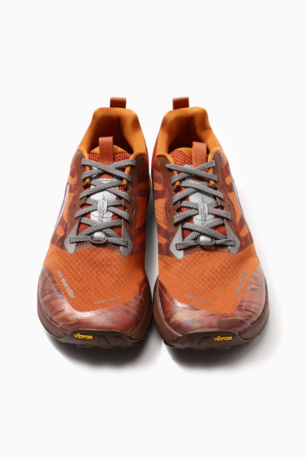 Altra×and wander LONE PEAK 9+