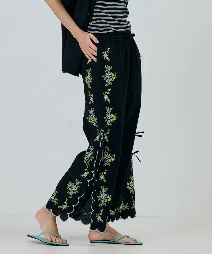 India Scallop Floral Embroidery Pants