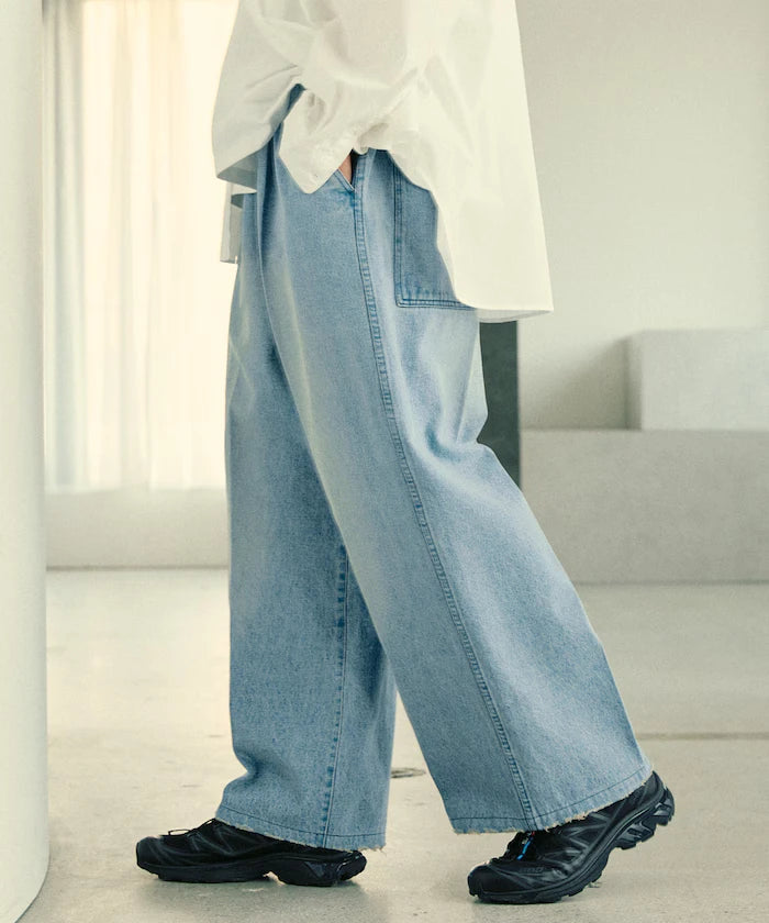 Wide Silhouette Straight Denim