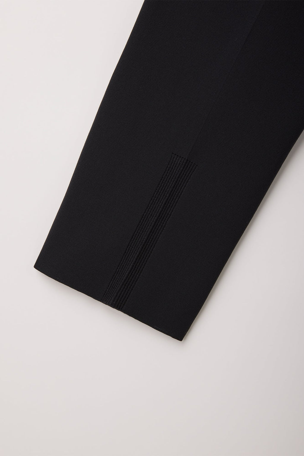 SOFT MILAN TUCK TAPERED PANTS
