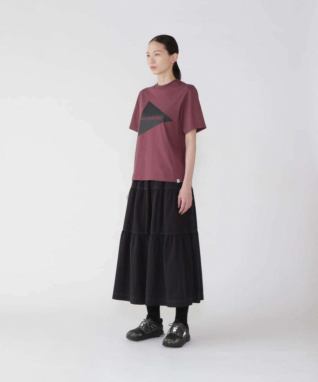 and wander logo SS T