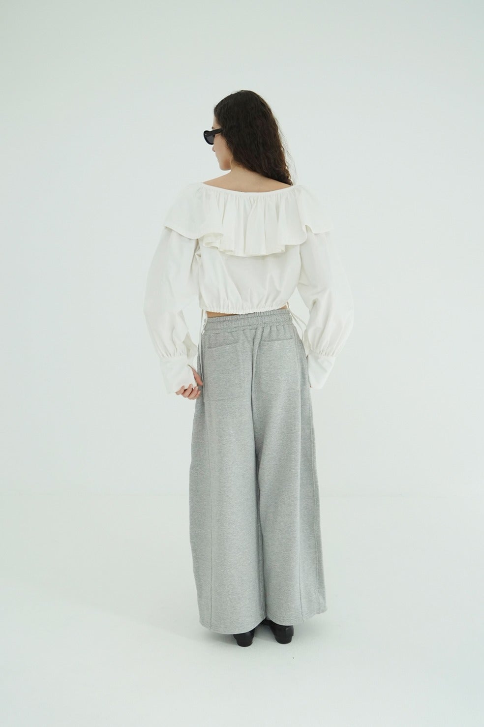 FRILL COLLAR SHORT BLOUSE