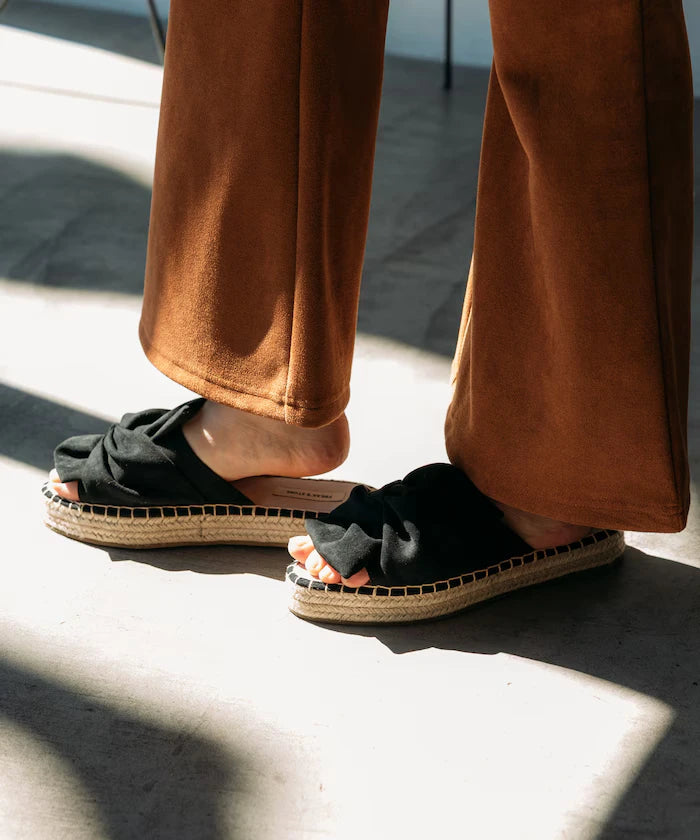 Espadrille-style Ribbon Sandals [Available in sizes 36-38]