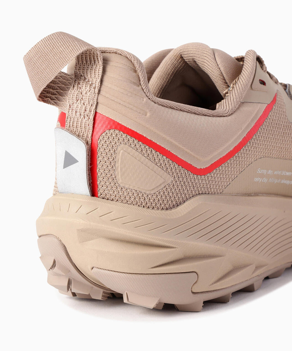 Altra × and wander  EXPERIENCE WILD 3+
