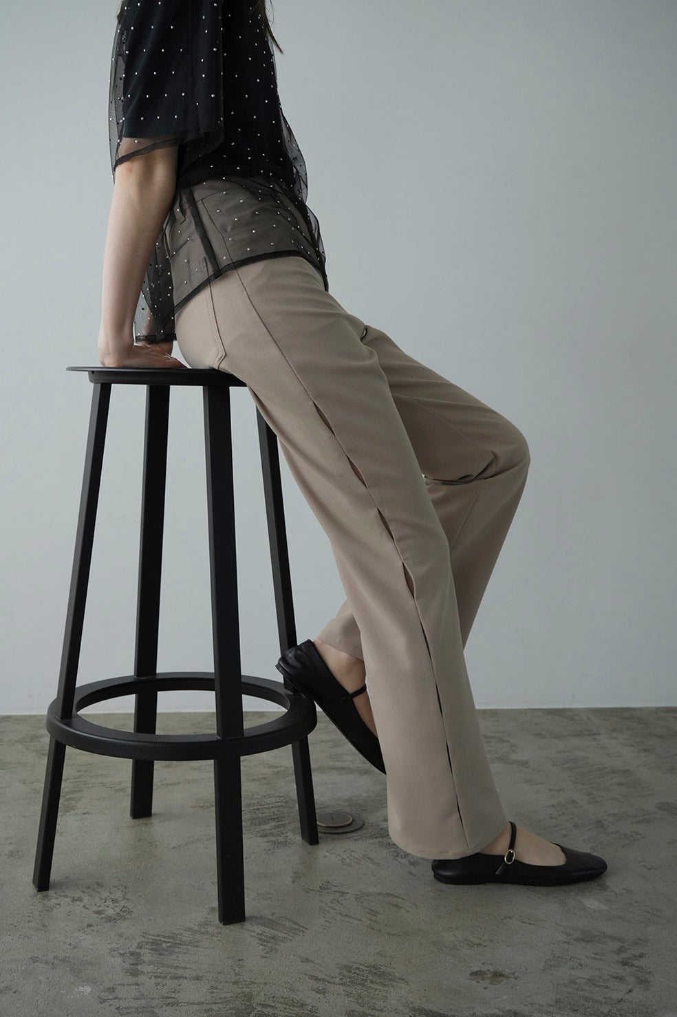 SIDE HOLE BELL BOTTOM PANTS