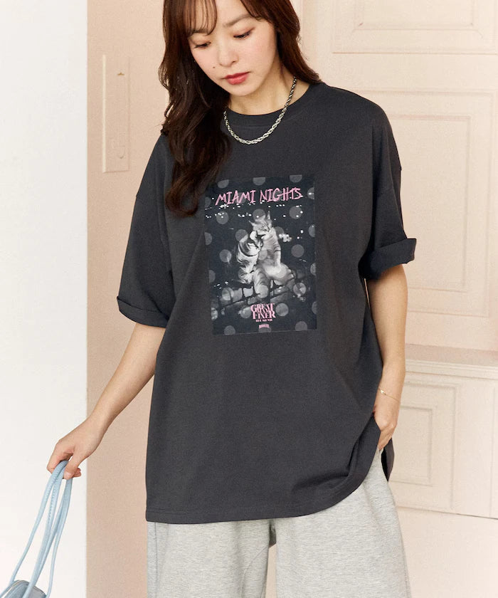 <Functional Material> MIAMI NIGHTS Cat Photo T-shirt Limited Edition